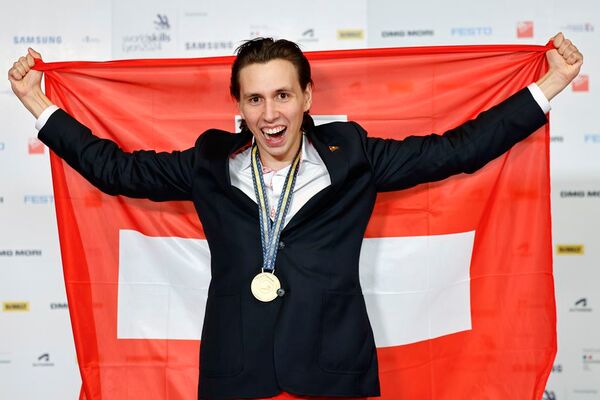 Philippe Dourassov, Champion du monde, catégorie Cybersecurité aux WorldSkills 2024 à Lyon