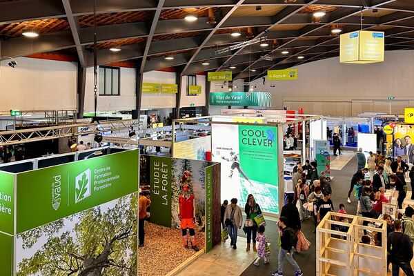 Vue du salon des Métiers de de la formation 2024 à Lausanne
