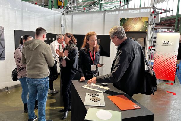 La présentation de la nouvelle gamme d’appareils edizio.liv suscite de l’intérêt.