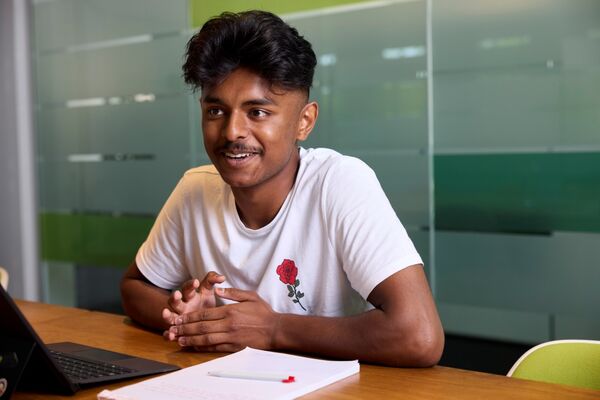 ton avenir - Manokaran-1