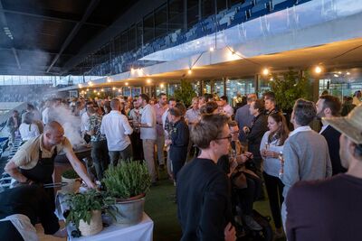 Invités à la fête des 25 ans de Tekhne