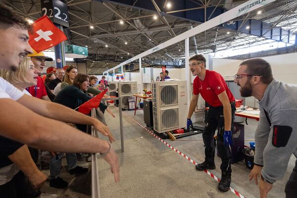 Luk Vogelsang : À l’issue des épreuves, ses fans venus l’encourager étaient enthousiasmés.