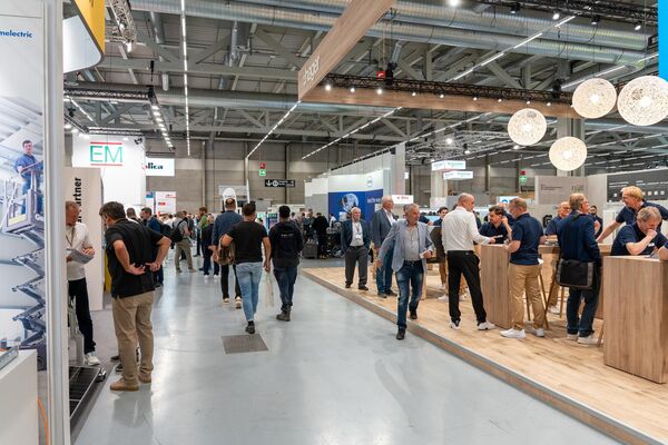 Salon electro-tec 25